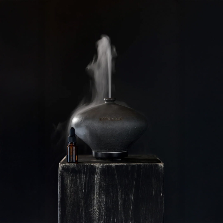 dyfuzor-lava-aroma-vase-lava-e-sal-czarny-maly-sklad-koncept