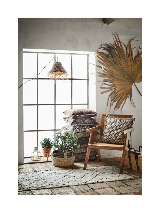 kosz-pleciony-z-trawy-morskiej-pasy-sklad-koncept